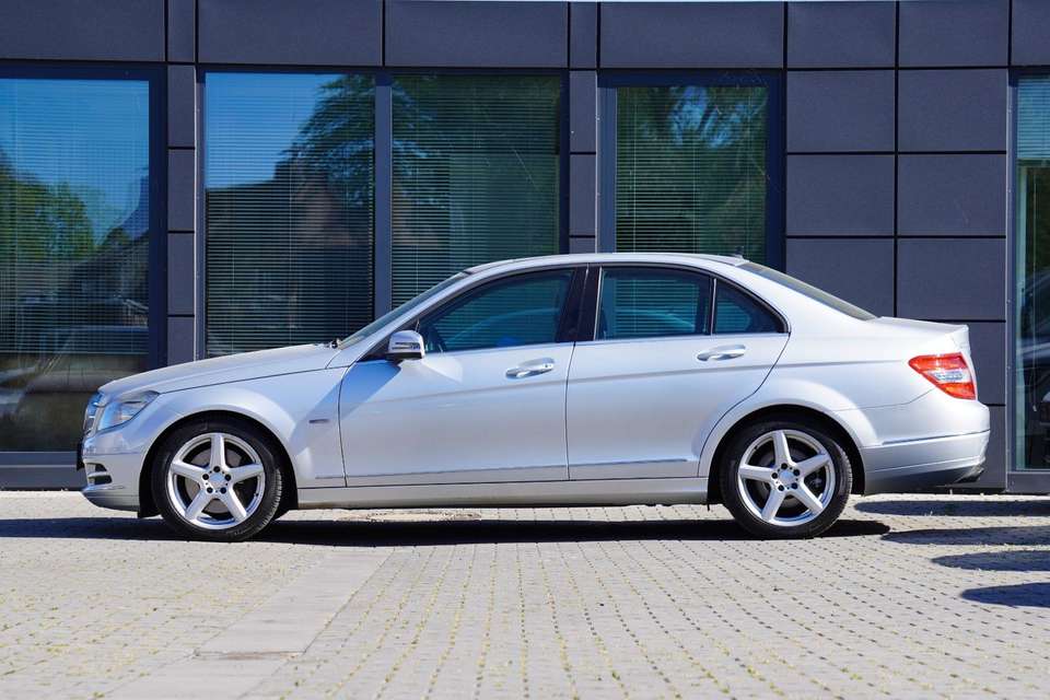 Mercedes-Benz C 350 - Imagem 7
