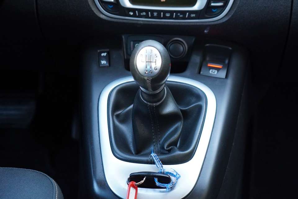 Renault Scenic - Imagem 12