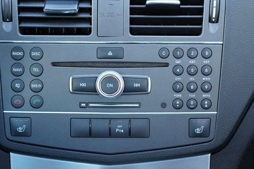 Mercedes-Benz C 350 - Imagem 12