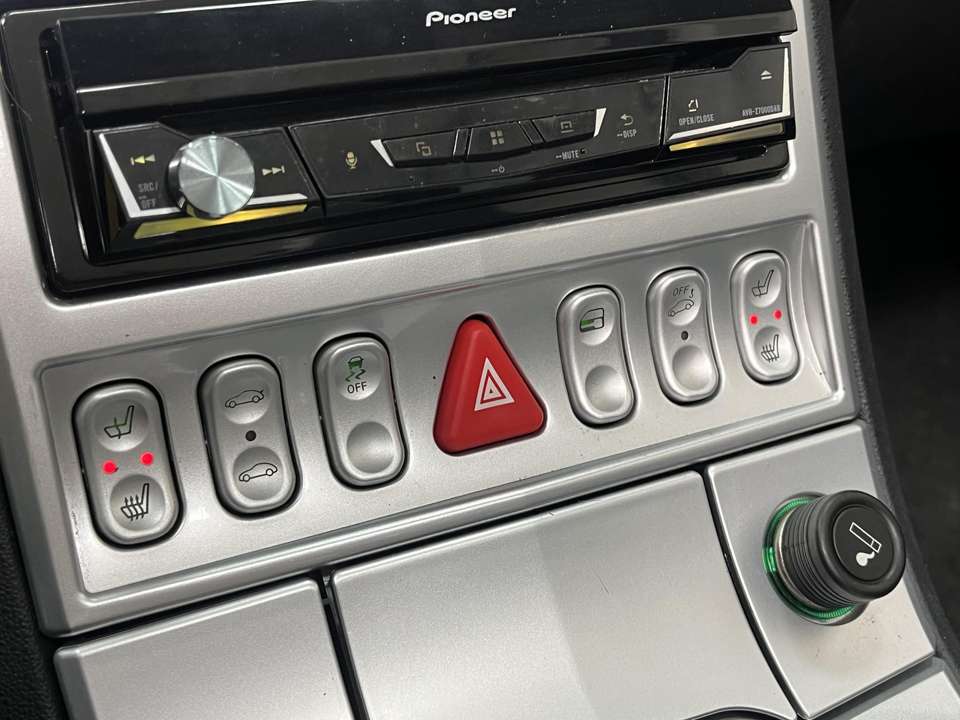 Chrysler Crossfire - Imagem 10