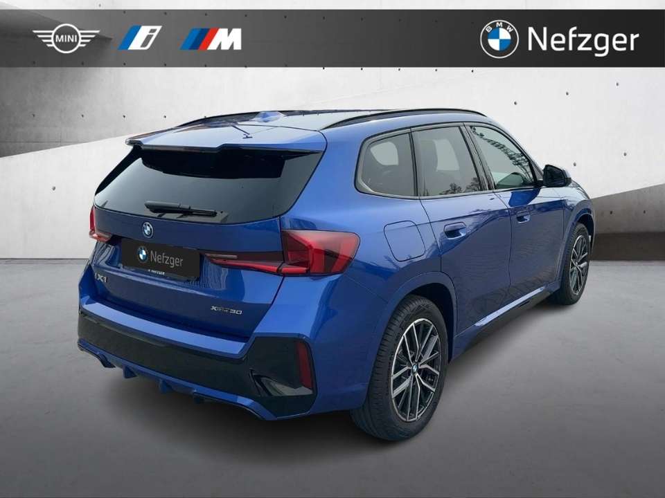 BMW iX1 - Imagem 4