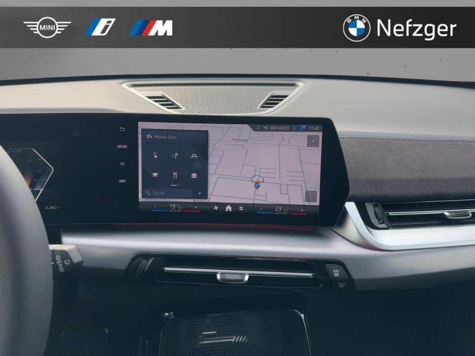 BMW iX1 - Imagem 11