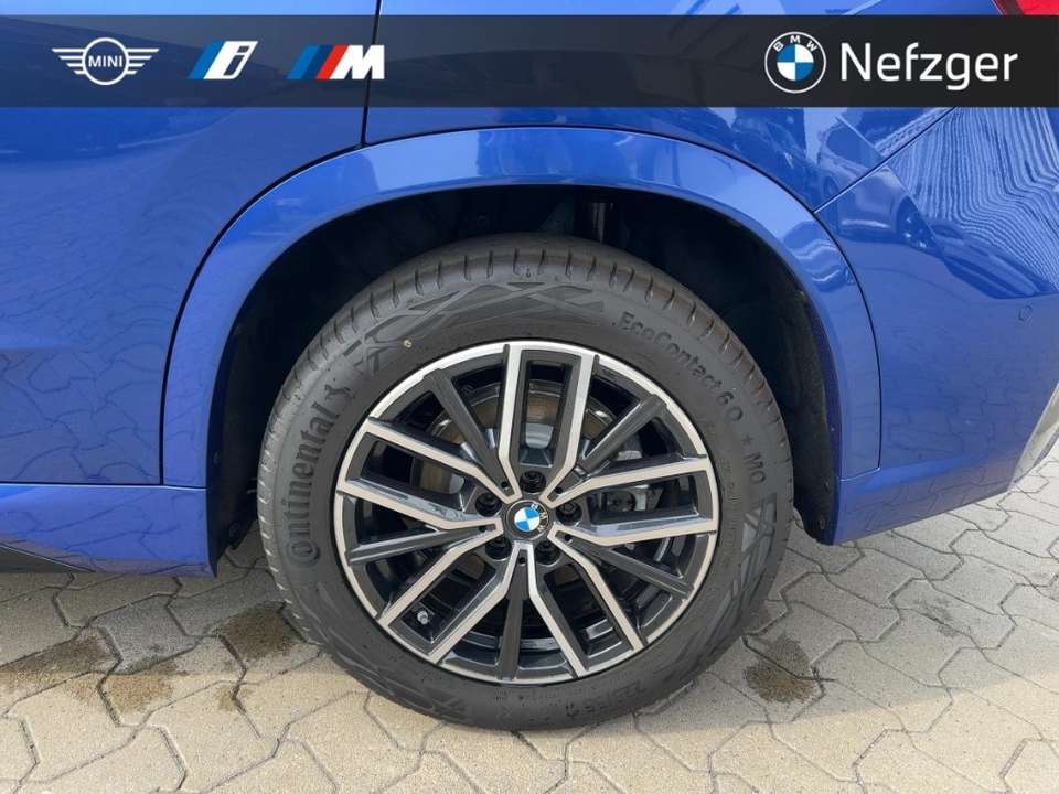 BMW iX1 - Imagem 12