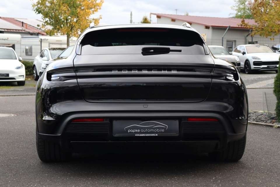 Porsche Taycan - Imagem 5