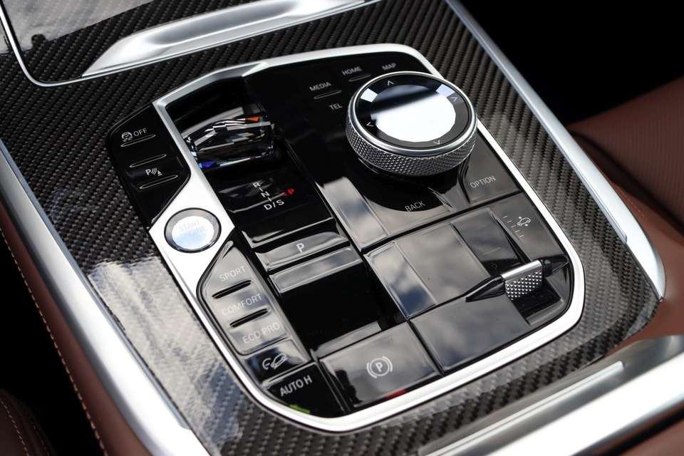 BMW X7 - Imagem 11