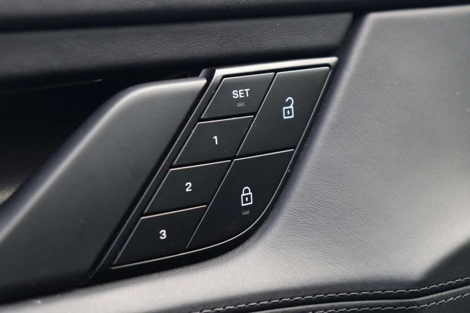 Porsche Taycan - Imagem 13