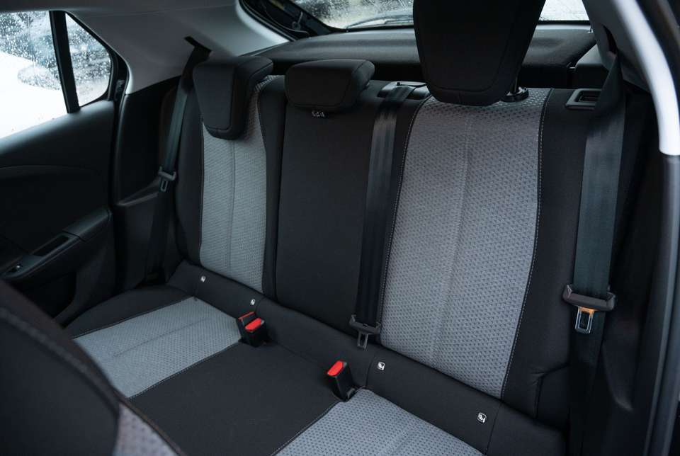 Opel Corsa - Imagem 8