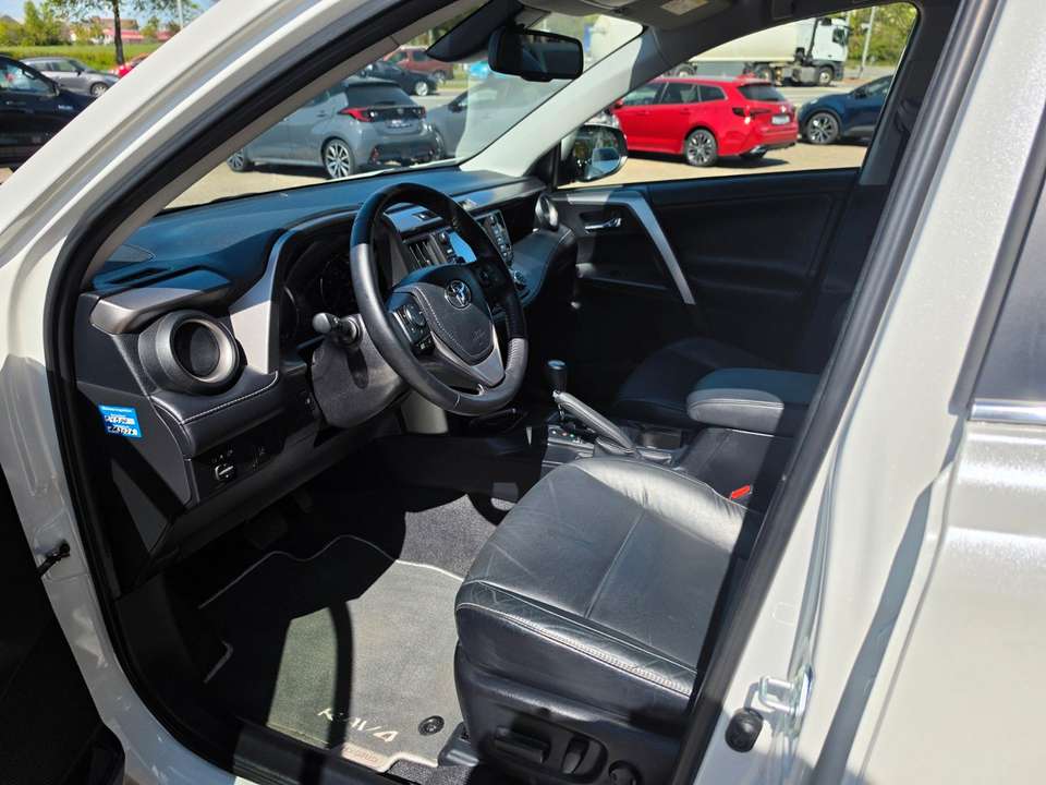 Toyota RAV 4 - Imagem 8