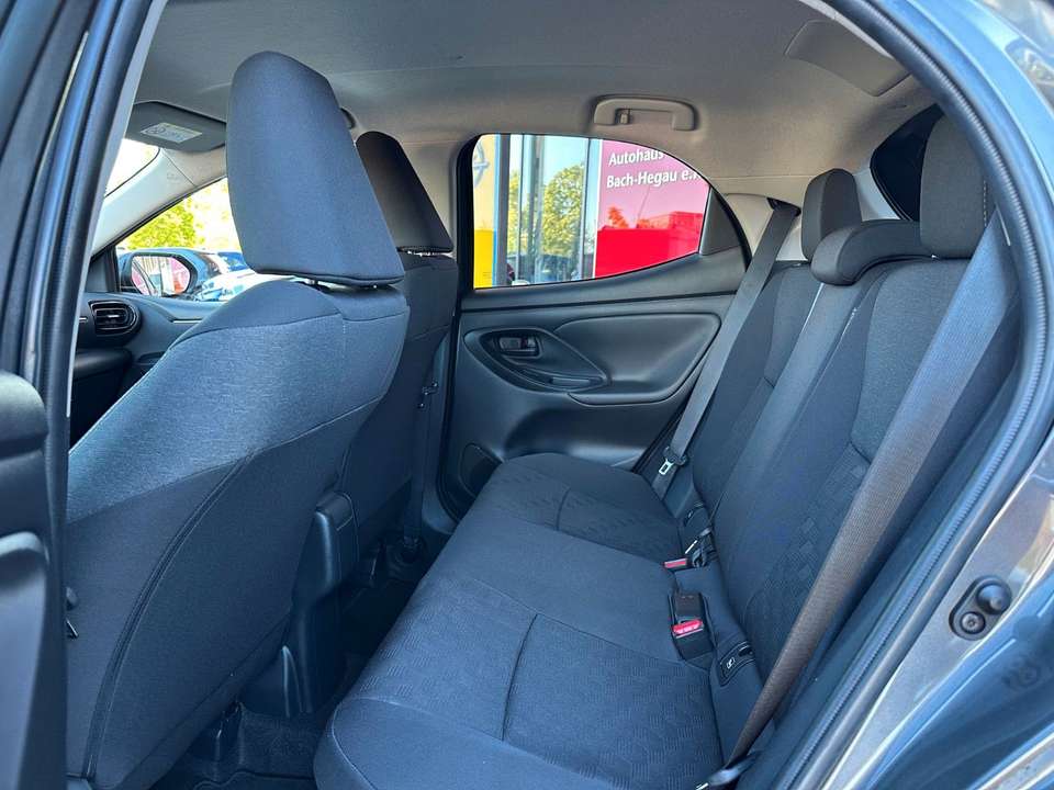 Toyota Yaris - Imagem 13