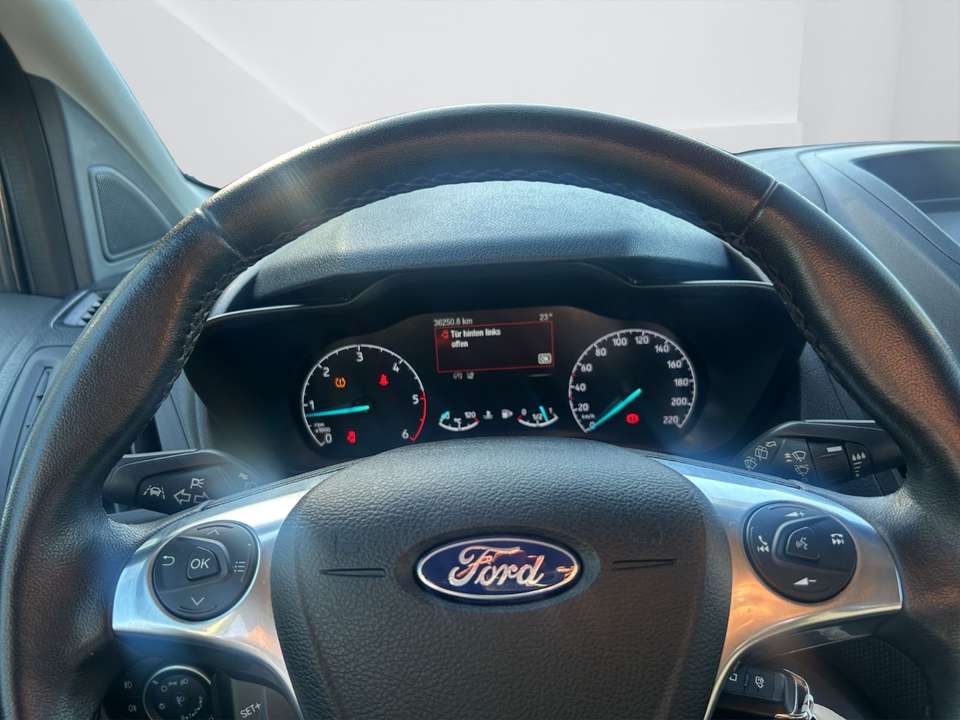 Ford Grand Tourneo - Imagem 10