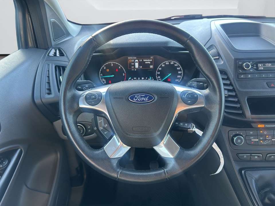 Ford Grand Tourneo - Imagem 11