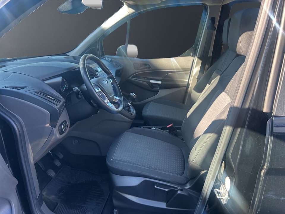 Ford Grand Tourneo - Imagem 15