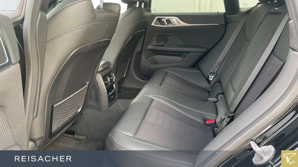 BMW i4 - Imagem 8