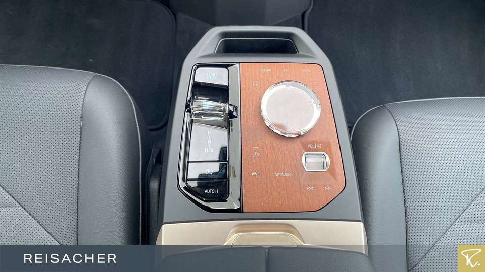 BMW iX - Imagem 10