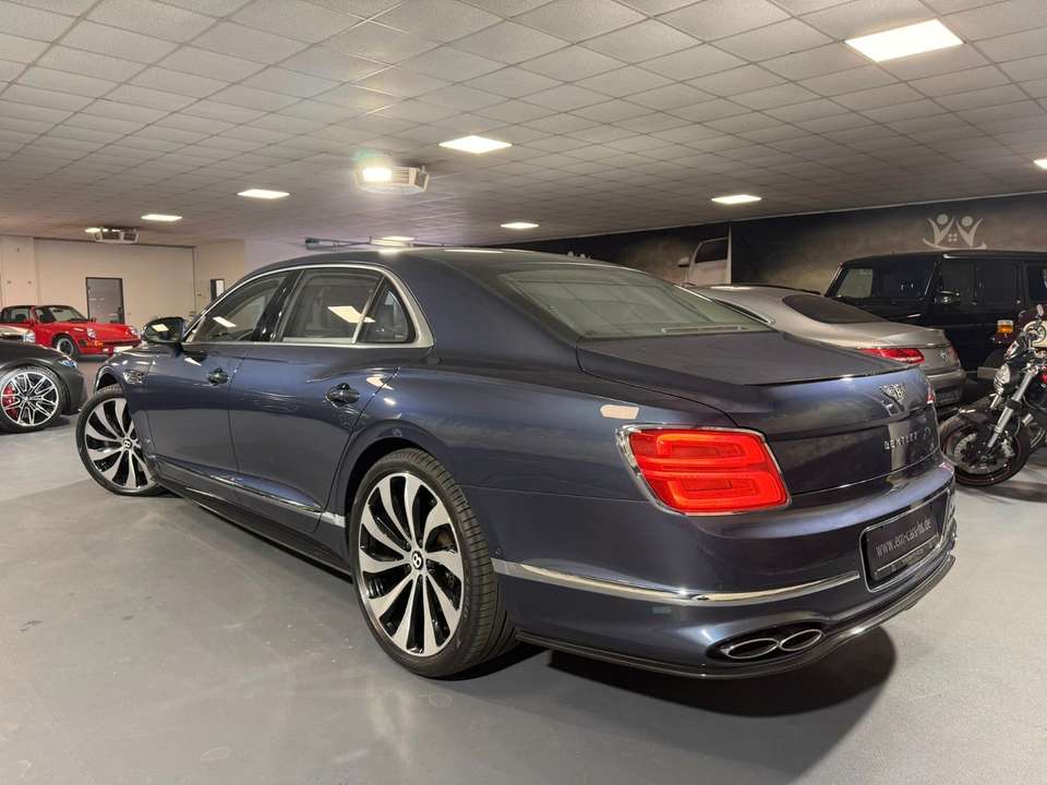 Bentley Flying Spur - Imagem 5