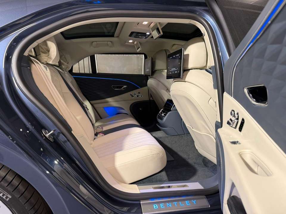 Bentley Flying Spur - Imagem 11