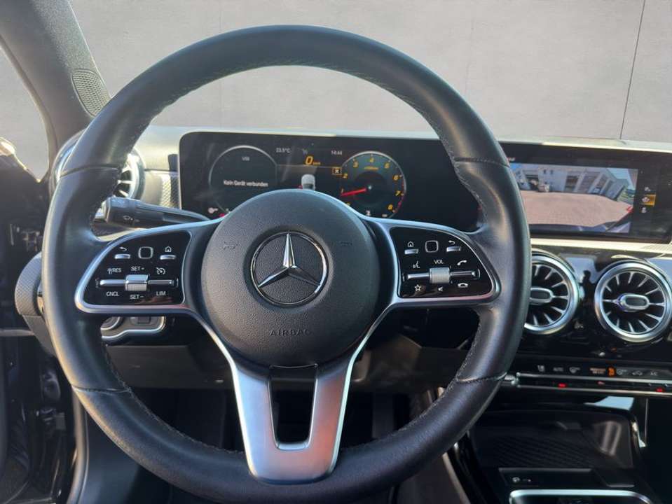 Mercedes-Benz A 200 - Imagem 11