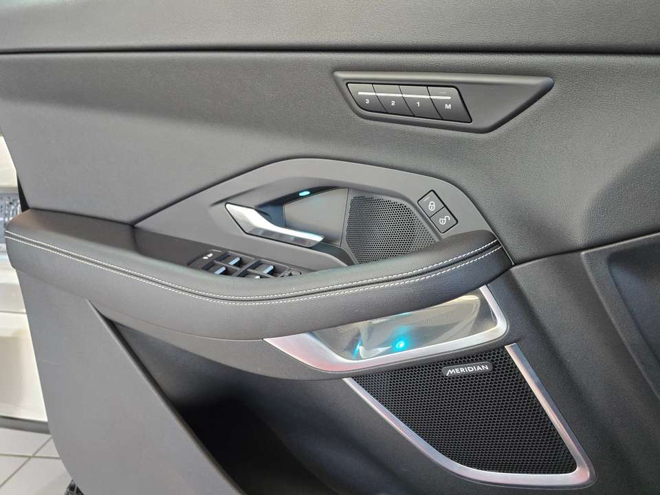 Jaguar E-Pace - Imagem 13