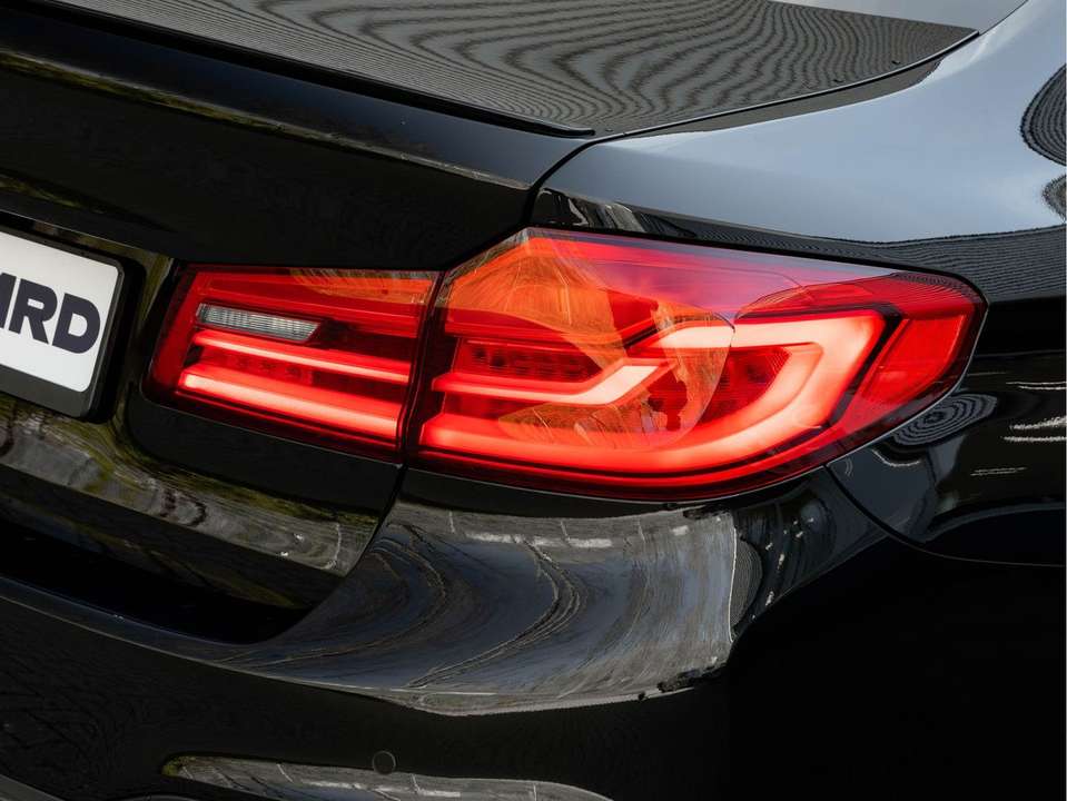 BMW 550 - Imagem 10