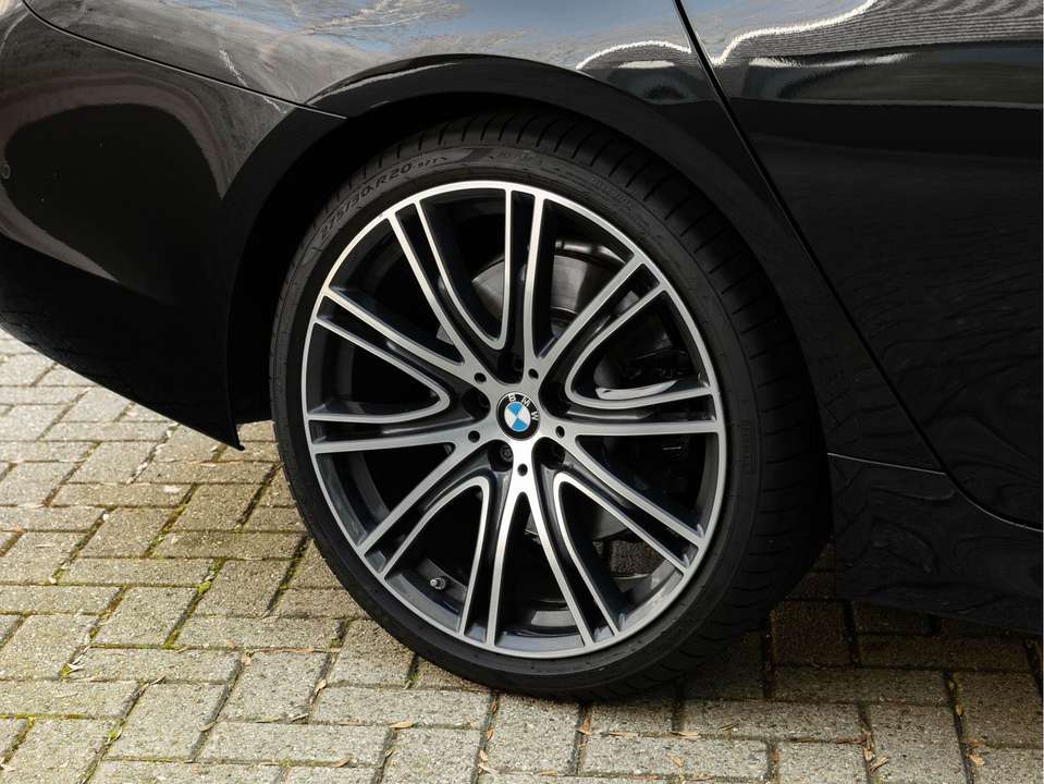 BMW 550 - Imagem 12