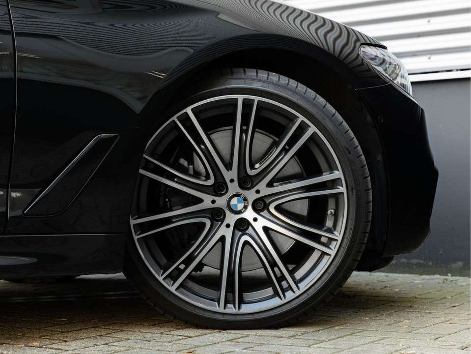 BMW 550 - Imagem 13