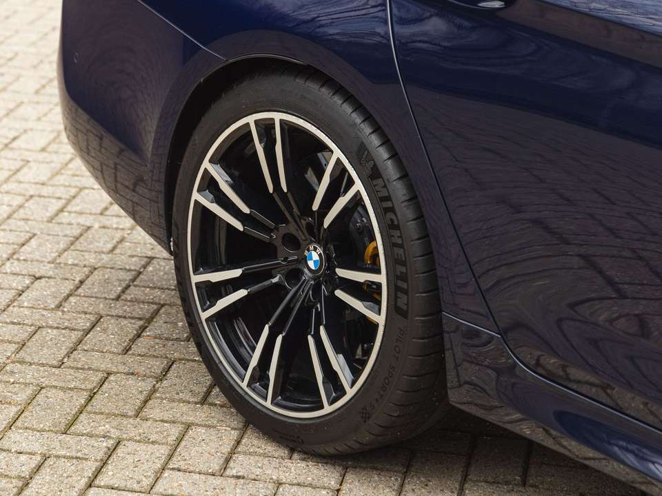 BMW M5 - Imagem 14