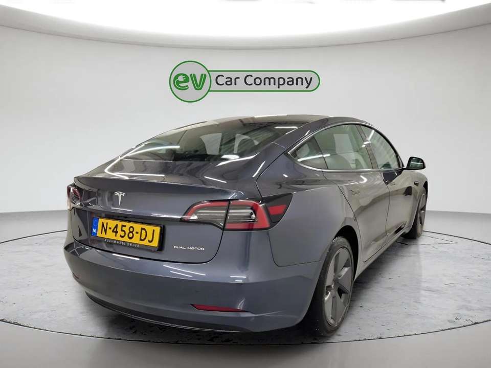 Tesla Model 3 - Imagem 3