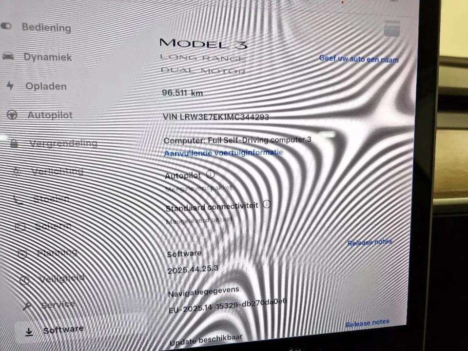 Tesla Model 3 - Imagem 10
