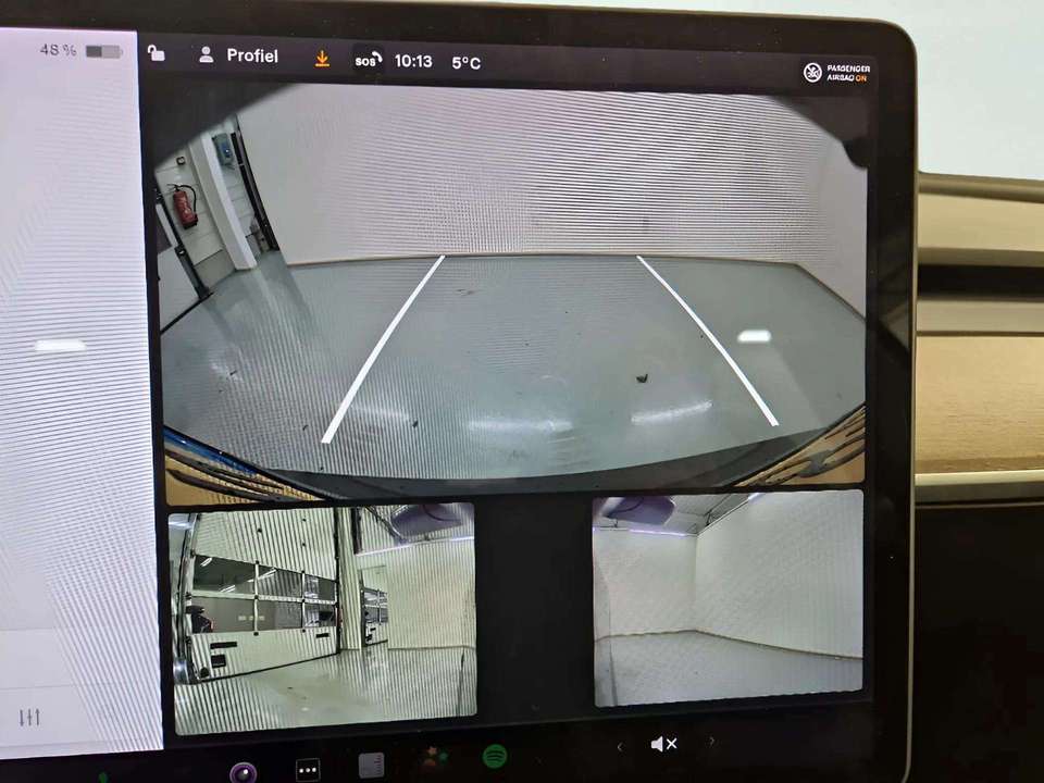Tesla Model 3 - Imagem 13