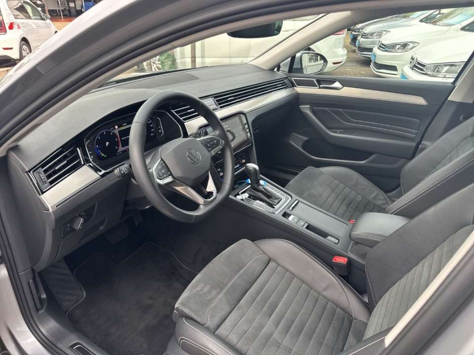 Volkswagen Passat Variant - Imagem 5