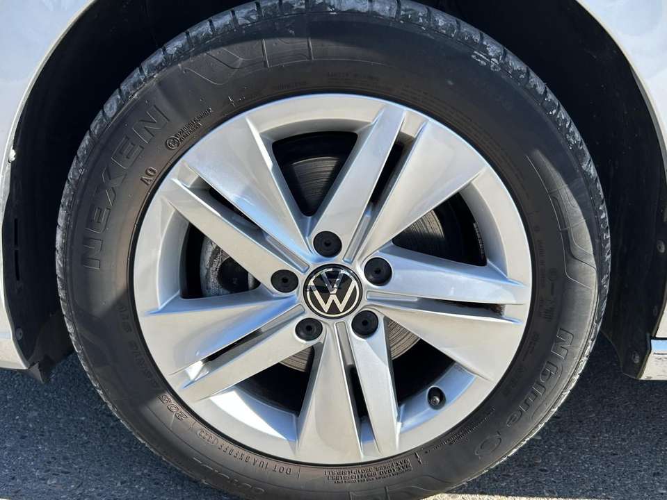 Volkswagen Golf - Imagem 8