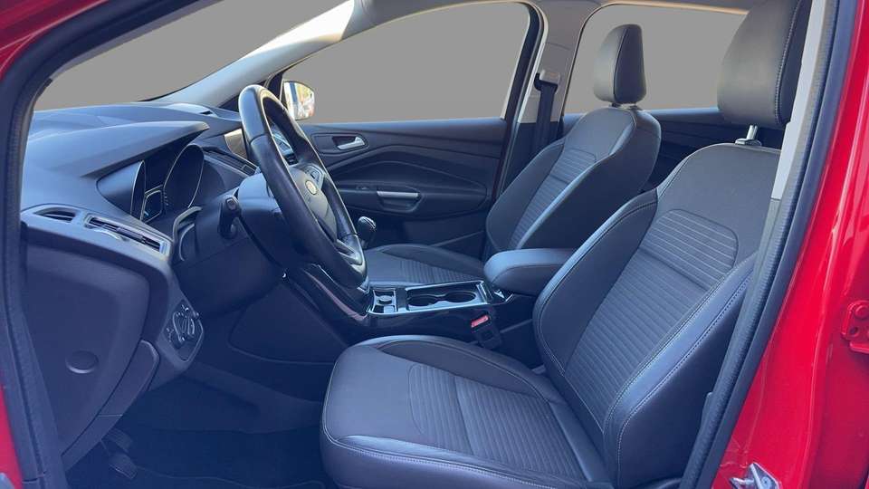 Ford Kuga - Imagem 11