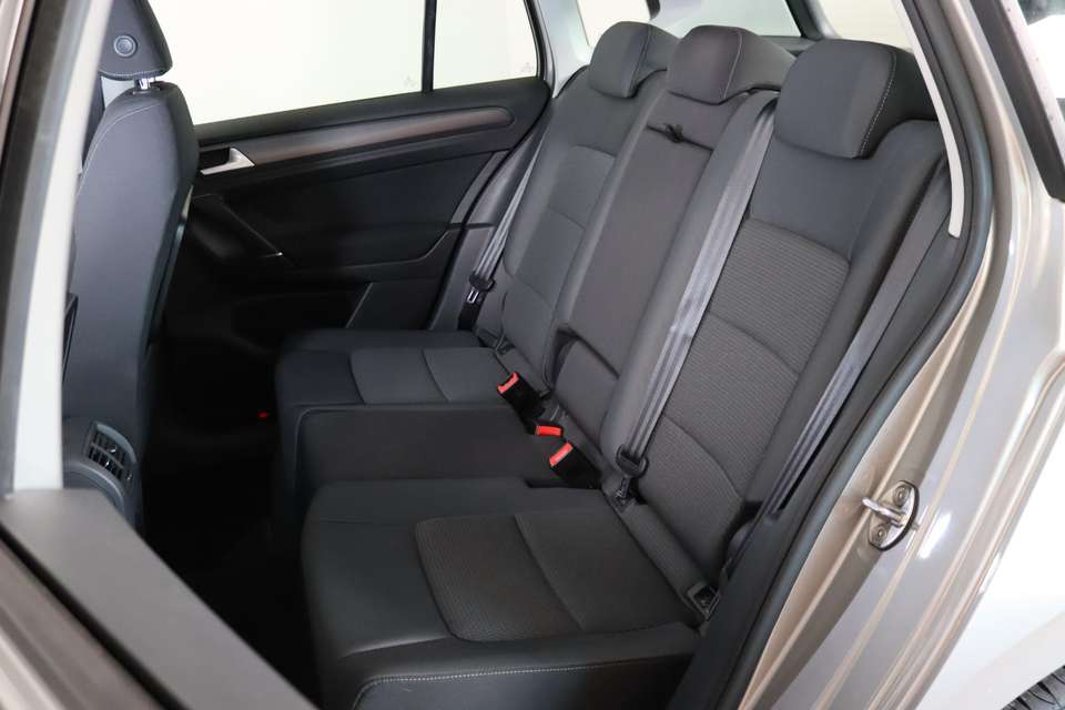 Volkswagen Golf Sportsvan - Imagem 5
