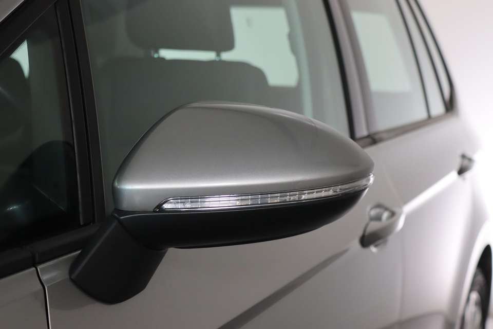 Volkswagen Golf Sportsvan - Imagem 7