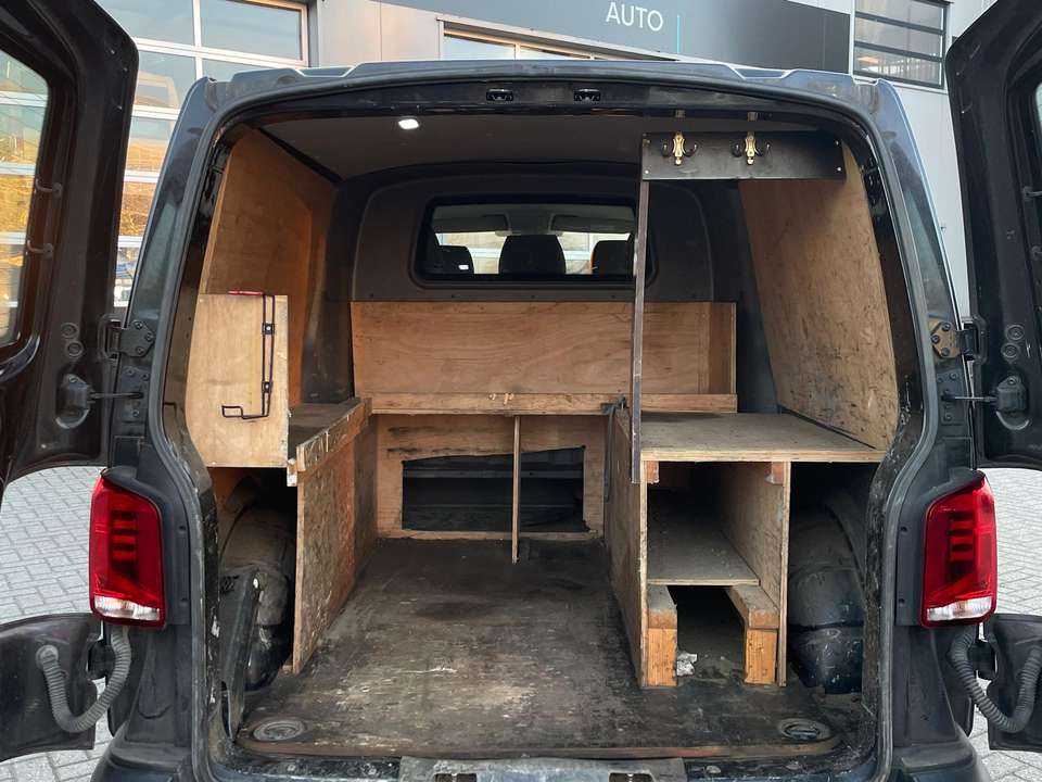 Volkswagen T6.1 Transporter - Imagem 7