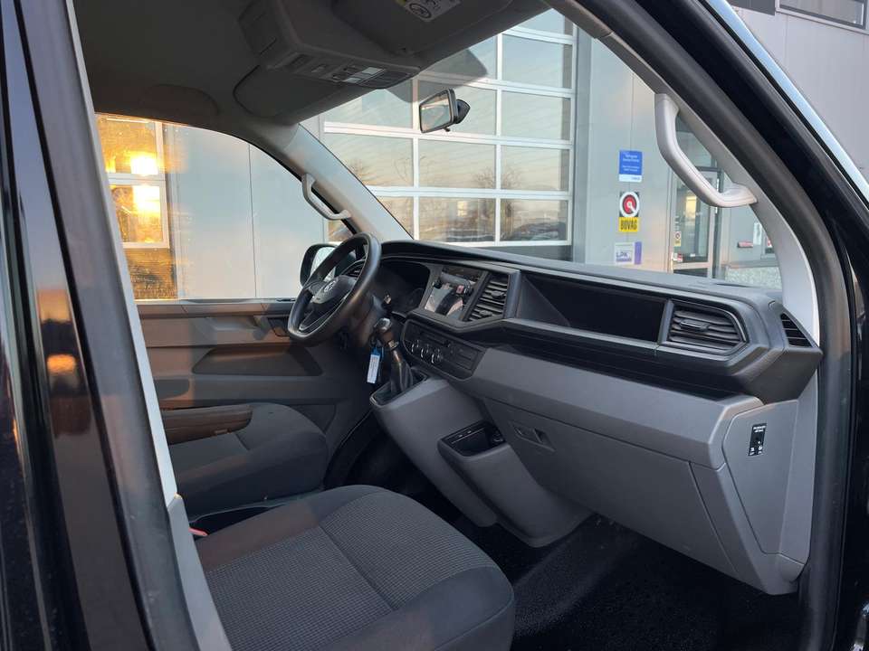 Volkswagen T6.1 Transporter - Imagem 11