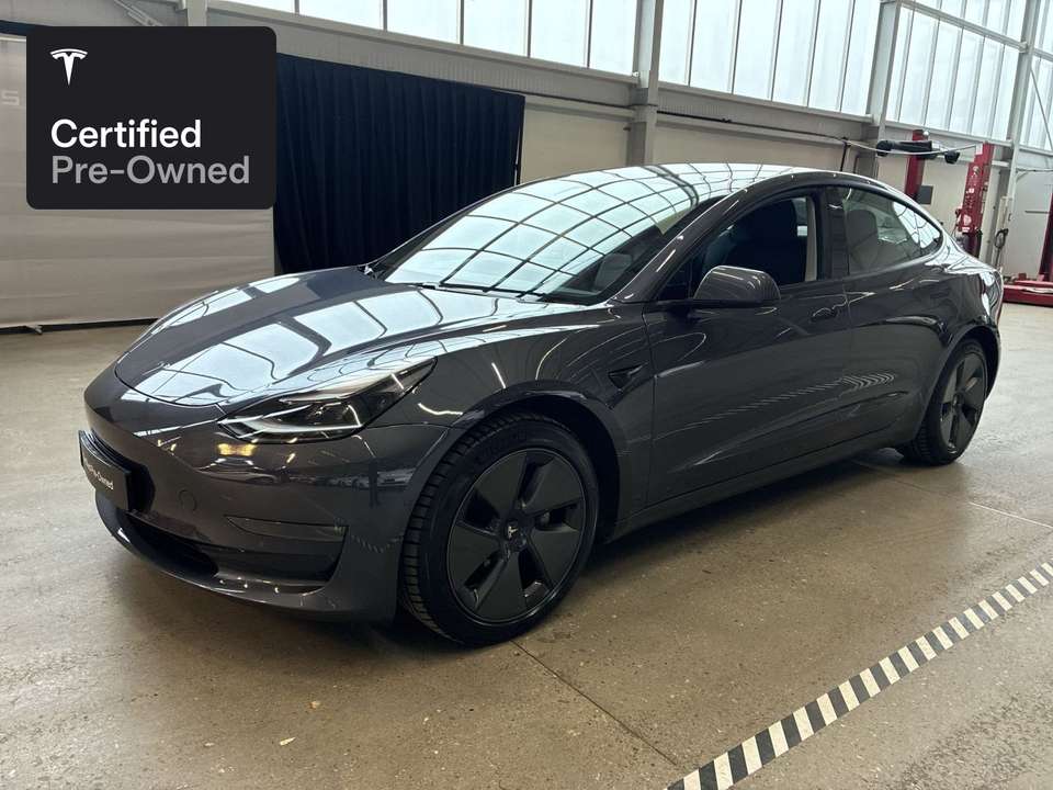 Tesla Model 3 - Imagem 2