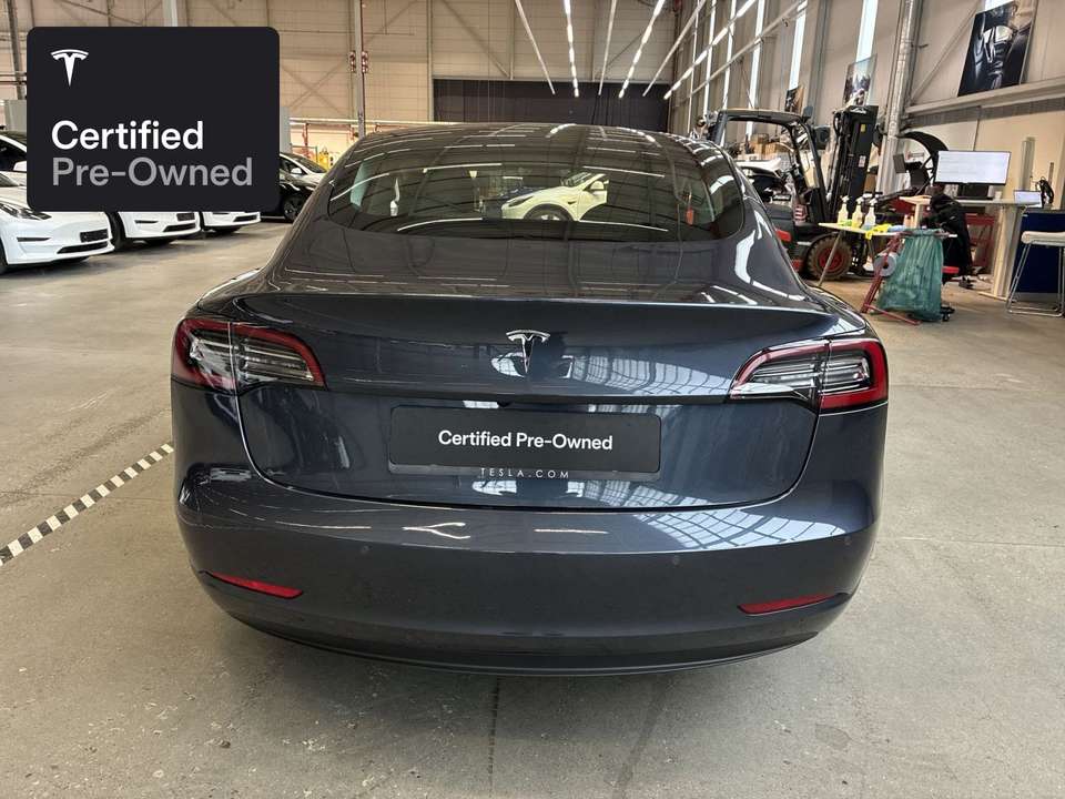 Tesla Model 3 - Imagem 8