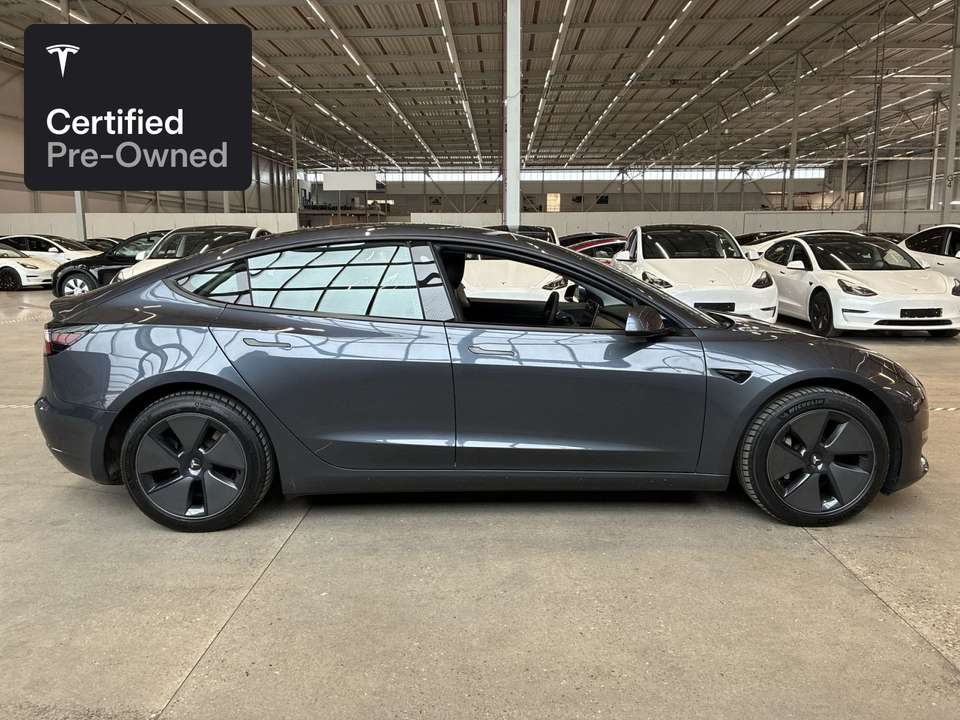 Tesla Model 3 - Imagem 11