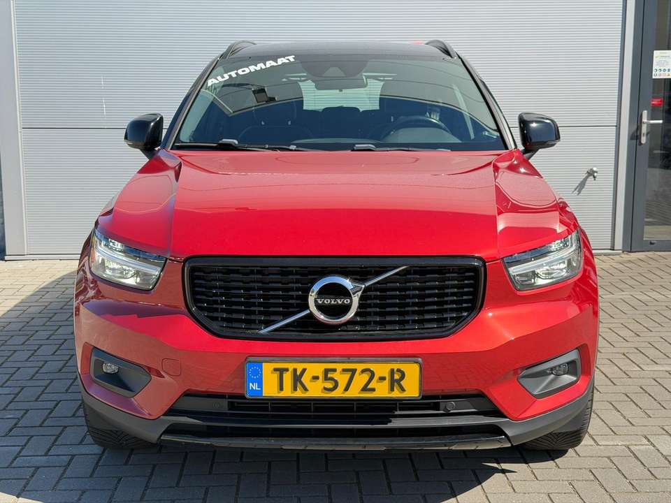 Volvo XC40 - Imagem 2