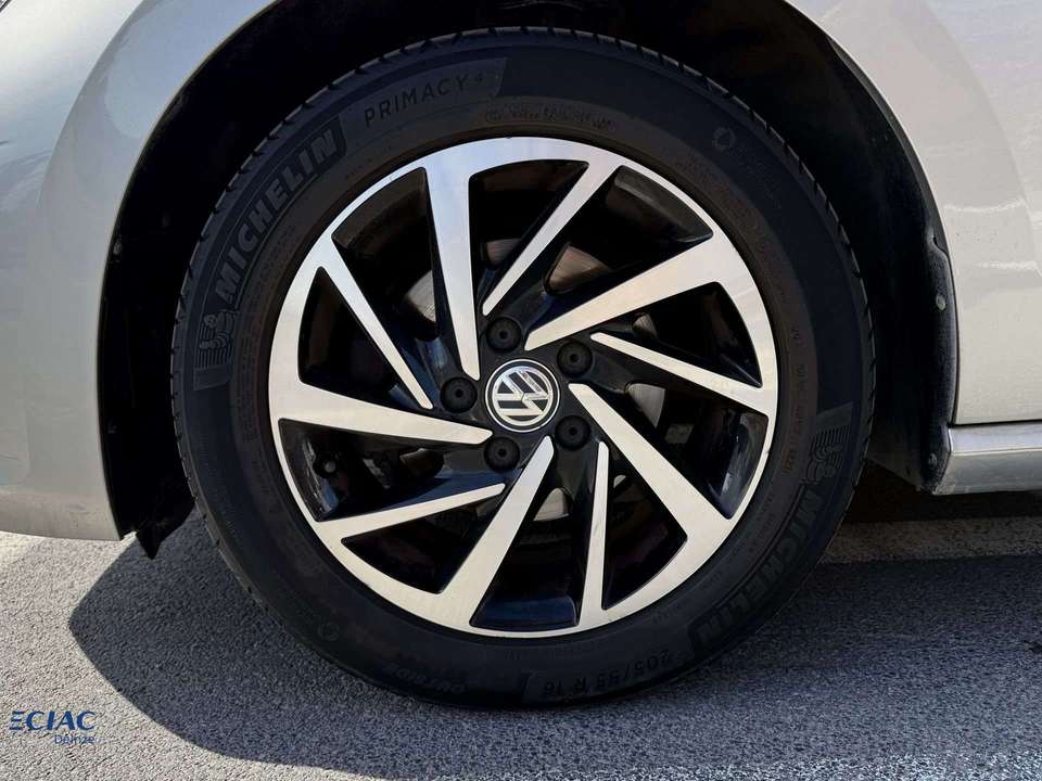 Volkswagen Golf Sportsvan - Imagem 10