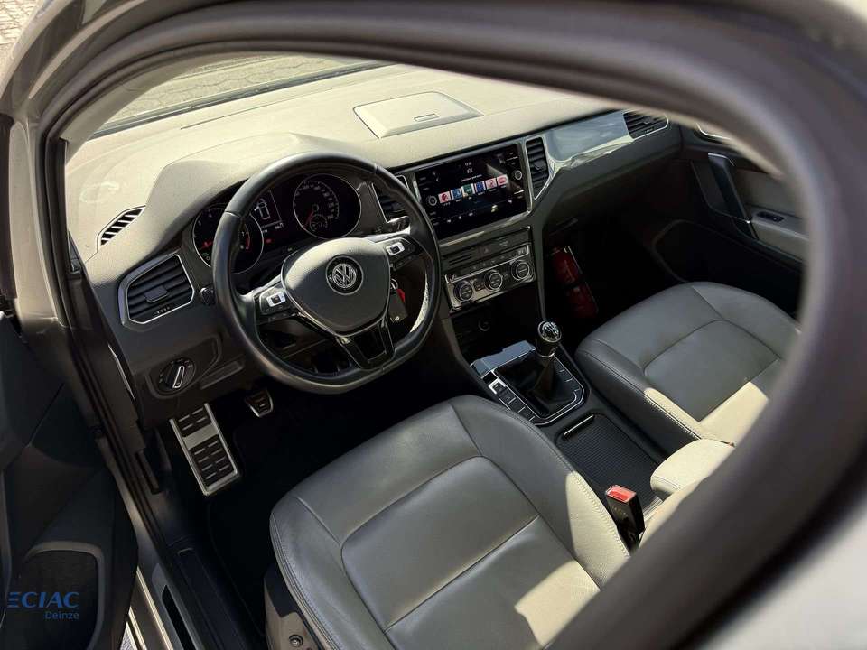 Volkswagen Golf Sportsvan - Imagem 12