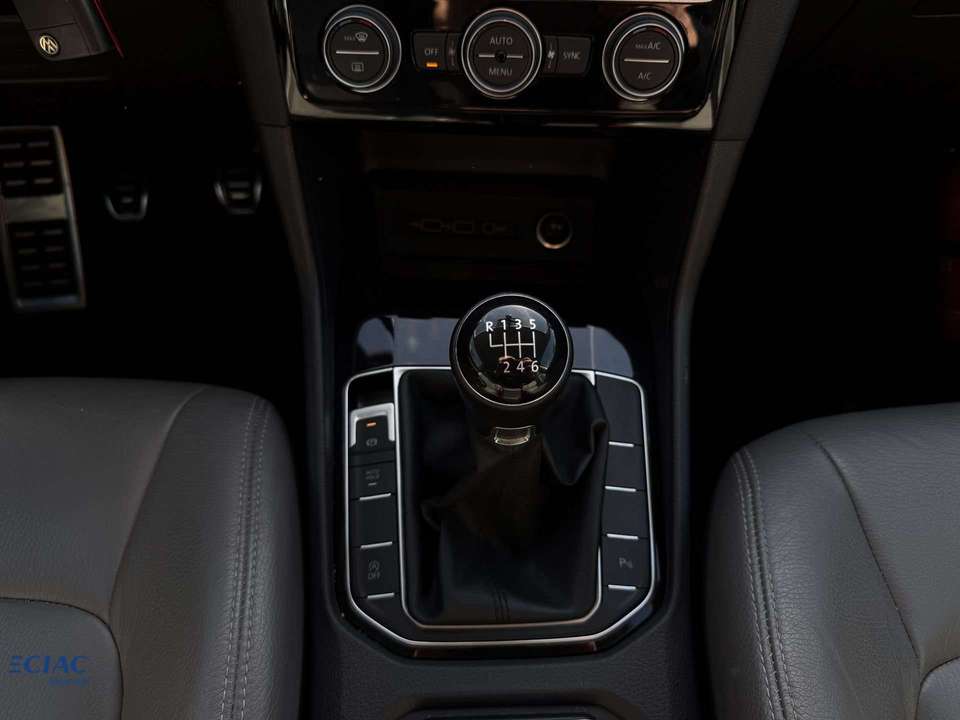Volkswagen Golf Sportsvan - Imagem 15