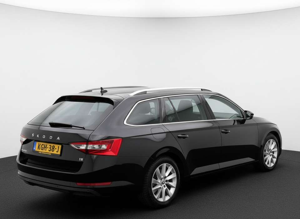 Skoda Superb - Imagem 5