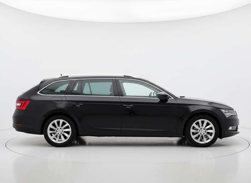 Skoda Superb - Imagem 6