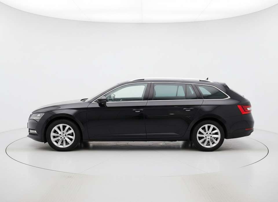 Skoda Superb - Imagem 7