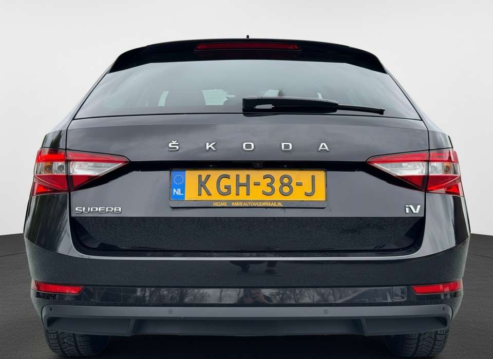 Skoda Superb - Imagem 9