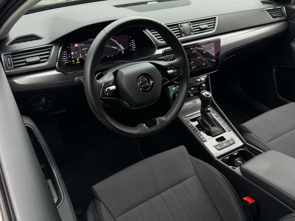 Skoda Superb - Imagem 12