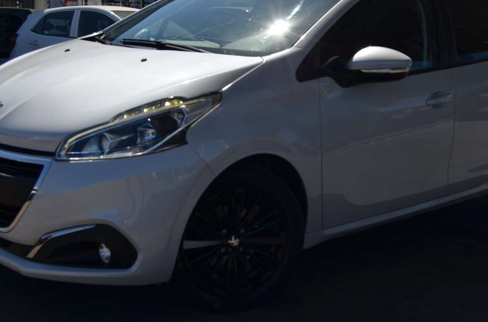 Peugeot 208 - Imagem 2
