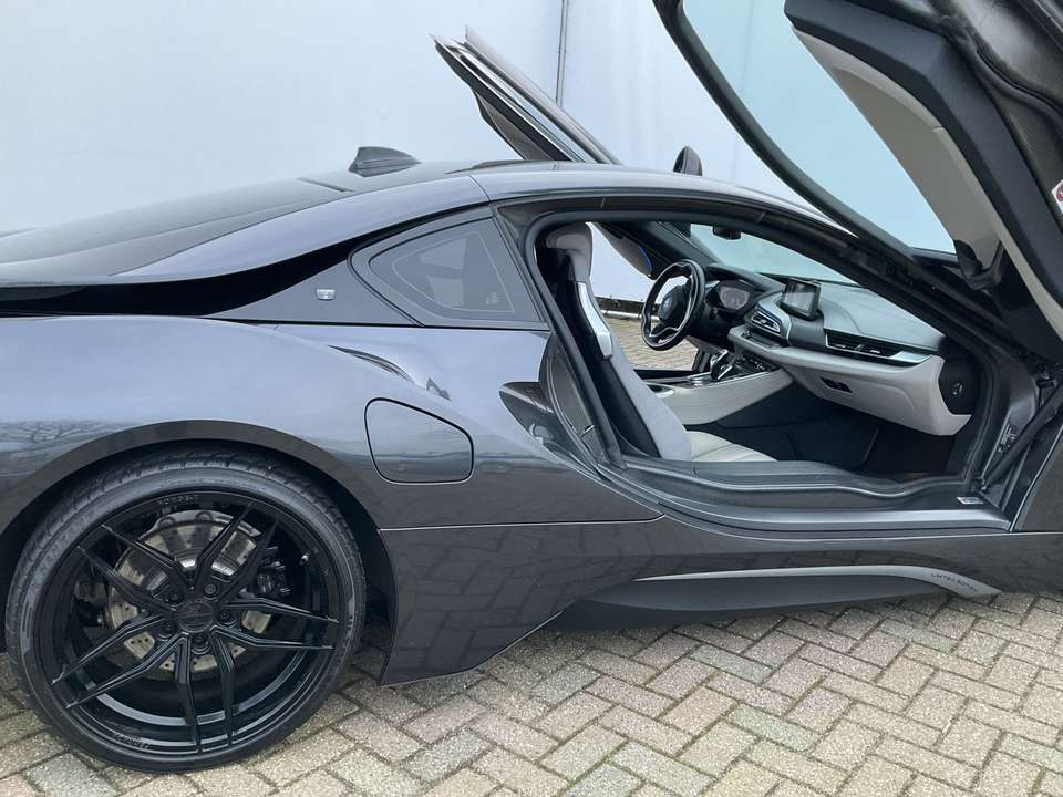 BMW i8 - Imagem 3